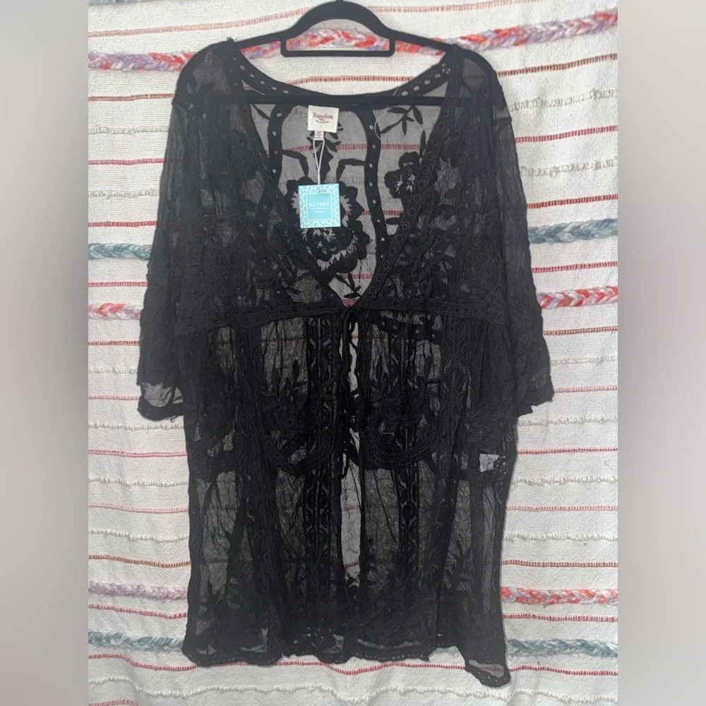 Hayden Black‎ Floral Lace Kimono